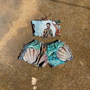 Black birth of Venus tapestry short set